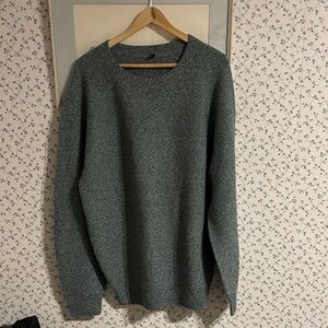 Uniqlo Women's Blue Knit Sweater